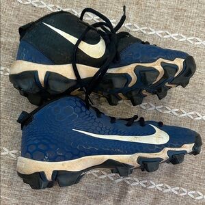 Nike Kids Size 3 Black and Blue Cleats